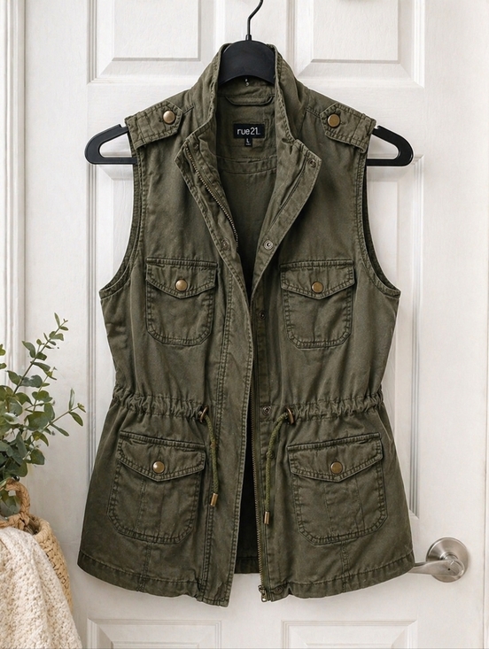 Rue21 Jackets & Blazers - RUE21 Army Green Utility Vest Cinch Waist Cargo Military Style Jacket L